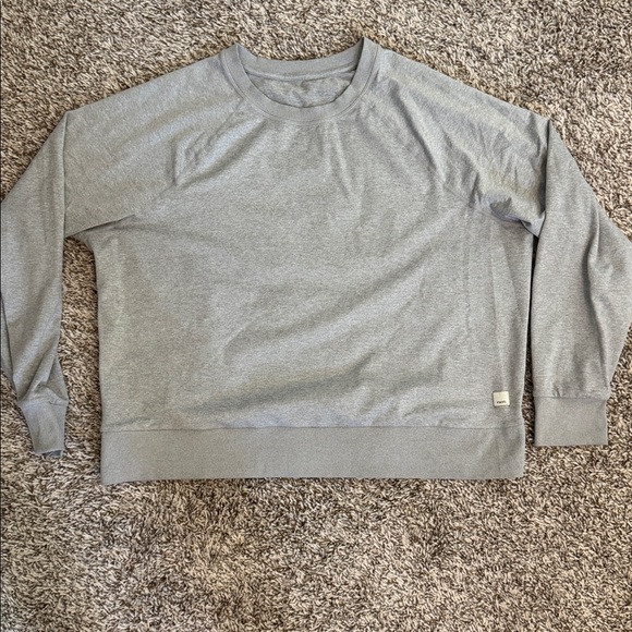 Vuori Long Sleeve Halo Crew Pullover - Picture 2 of 5